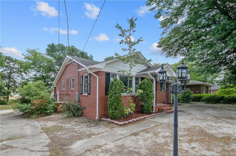 1863 Broadell Dr, Fayetteville, NC 28301