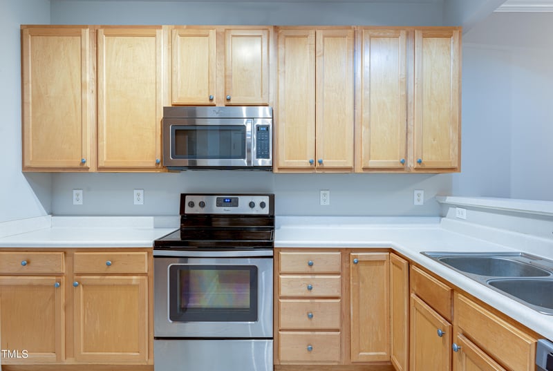 1868 Birmingham Dr, Hillsborough, NC 27278