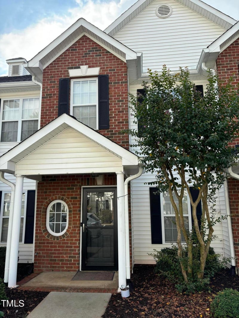 1868 Birmingham Dr, Hillsborough, NC 27278