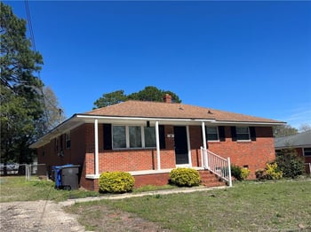 1868 Gola Dr, Fayetteville, NC 28301