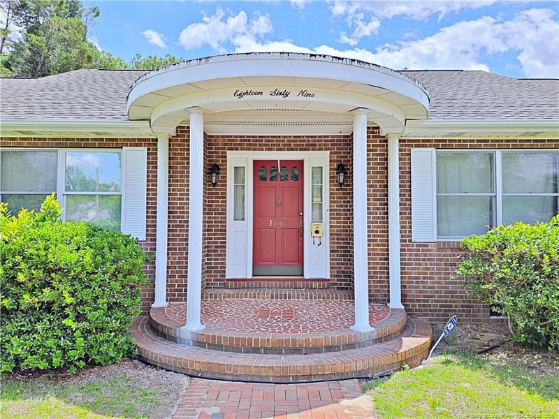 1869 Conover Dr, Fayetteville, NC 28304
