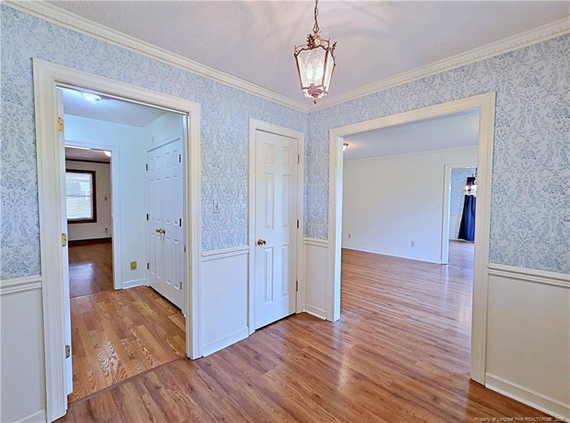 1869 Conover Dr, Fayetteville, NC 28304
