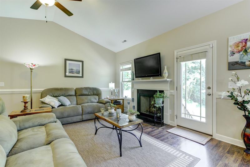 187 Creech Place Dr, Benson, NC 27504