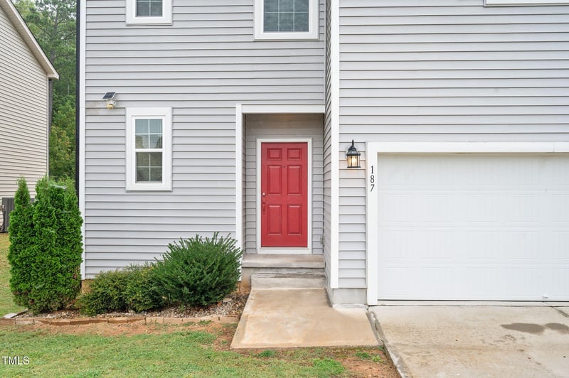 187 Pamlico Dr, Clayton, NC 27520
