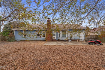 1870 Windlock Dr, Fayetteville, NC 28304