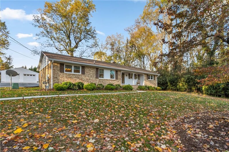 1874 Stratford Rd, Burlington, NC 27217