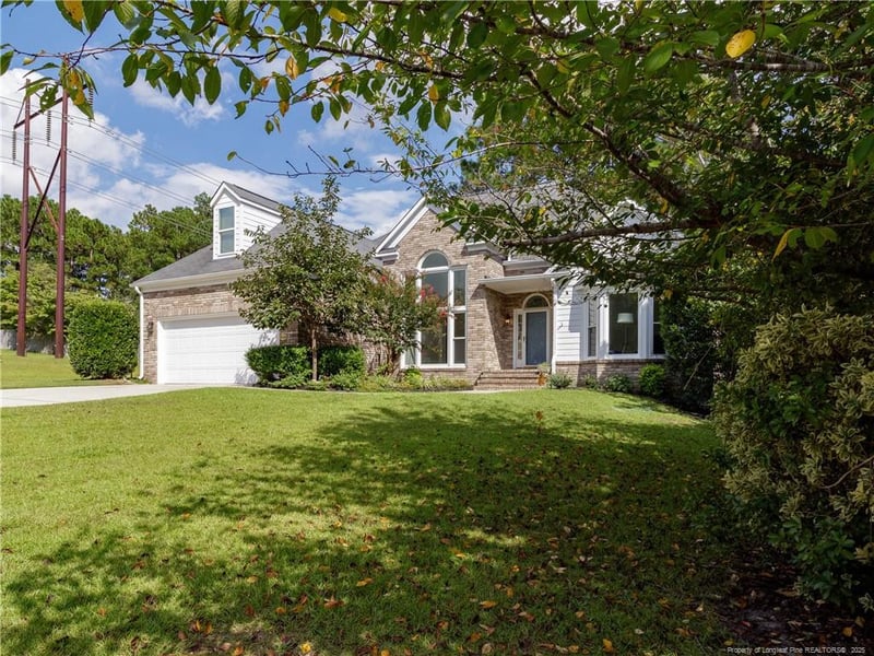 1876 Spiralwood Dr, Fayetteville, NC 28304