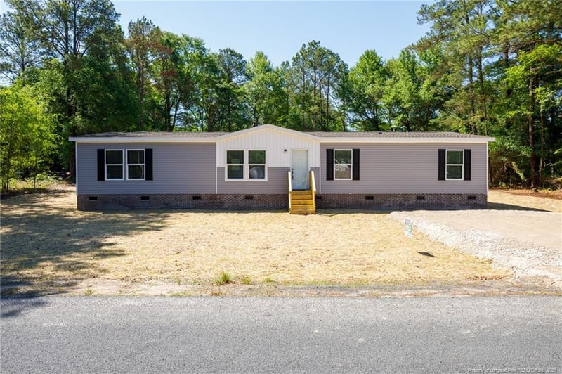 1878 Gumberry Ct, Hope Mills, NC 28348