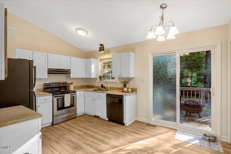 188 Bridges Ln, Youngsville, NC 27596