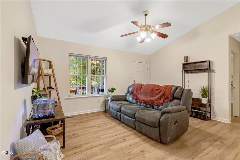 188 Bridges Ln, Youngsville, NC 27596