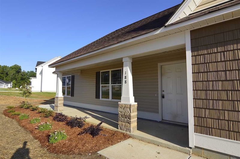 188 Highcroft Cir, Benson, NC 27504