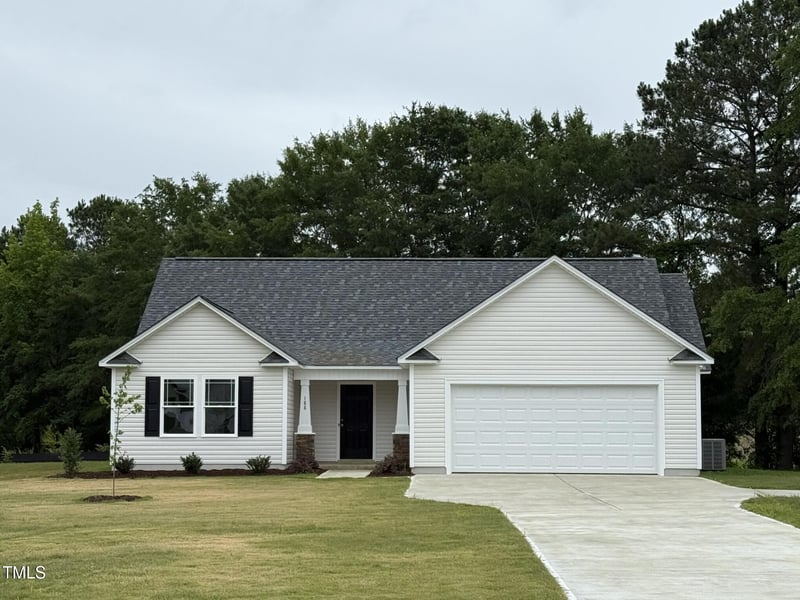 188 Oakfield Trace Dr, Four Oaks, NC 27524
