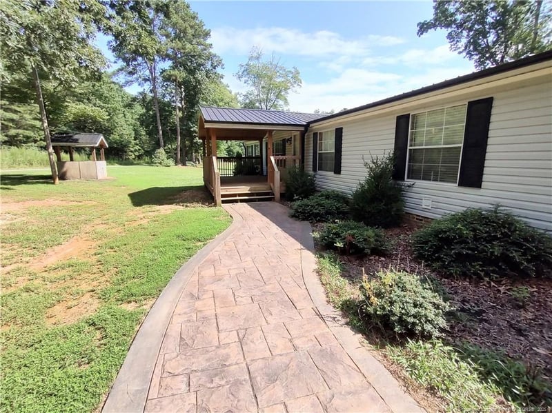 188 Old E C Womack Rd, Sanford, NC 27330