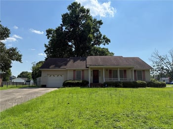 1886 Windlock Dr, Fayetteville, NC 28304