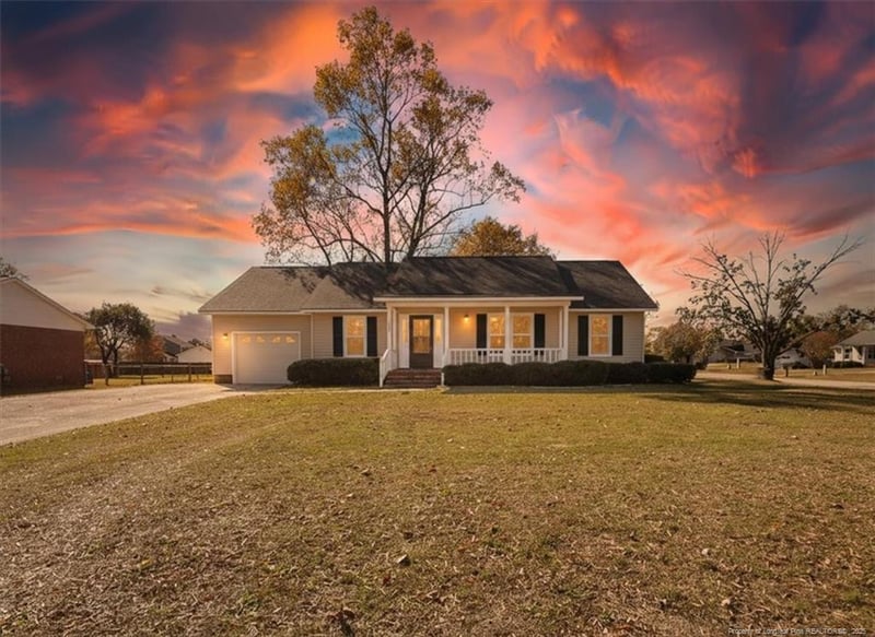 1886 Windlock Dr, Fayetteville, NC 28304