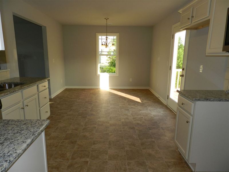 189 Cornfield Ln, Benson, NC 27504
