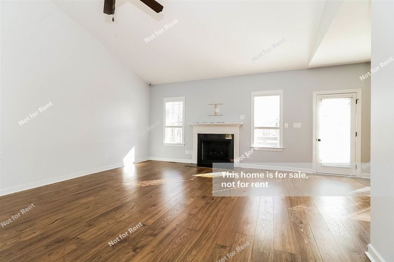 189 Crystal Creek Dr, Clayton, NC 27520