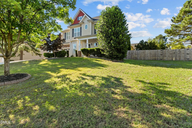 189 Kentucky Derby Ln, Lillington, NC 27546