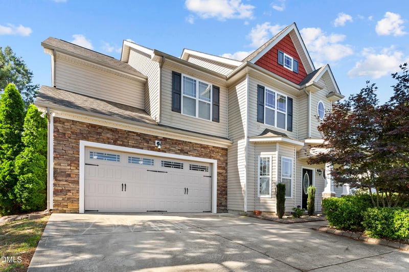 189 Kentucky Derby Ln, Lillington, NC 27546