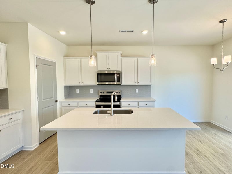 189 Pecan Valley Way, Four Oaks, NC 27524