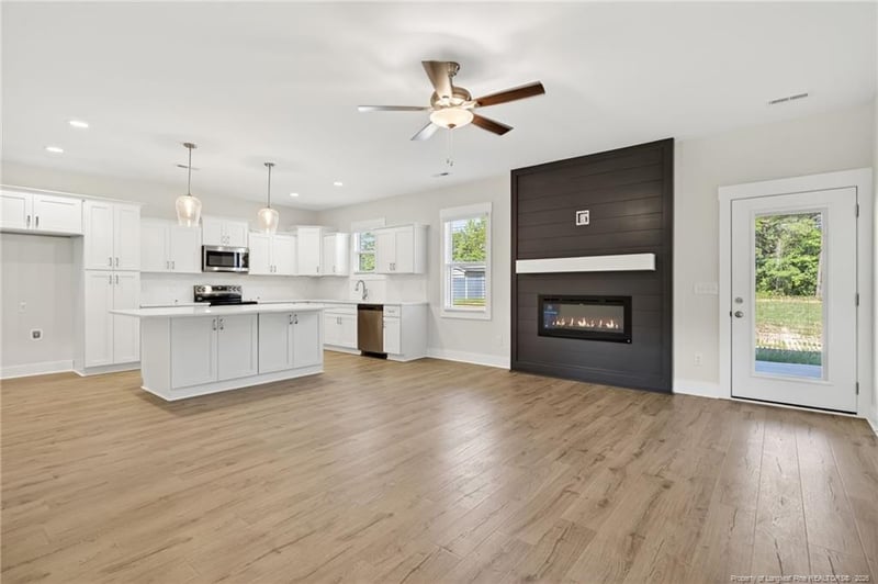 189 Thistle Ct, Sanford, NC 27332
