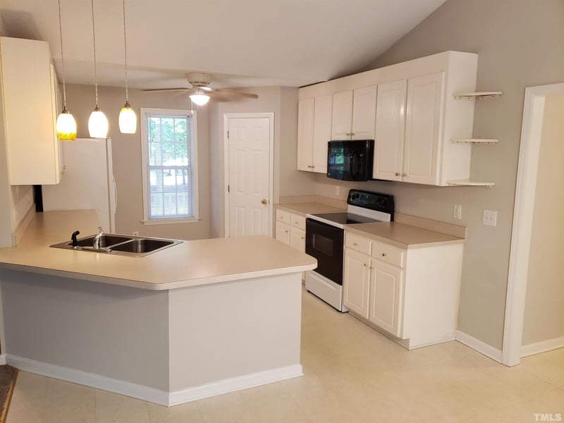 189 Windsor Green Dr, Clayton, NC 27527