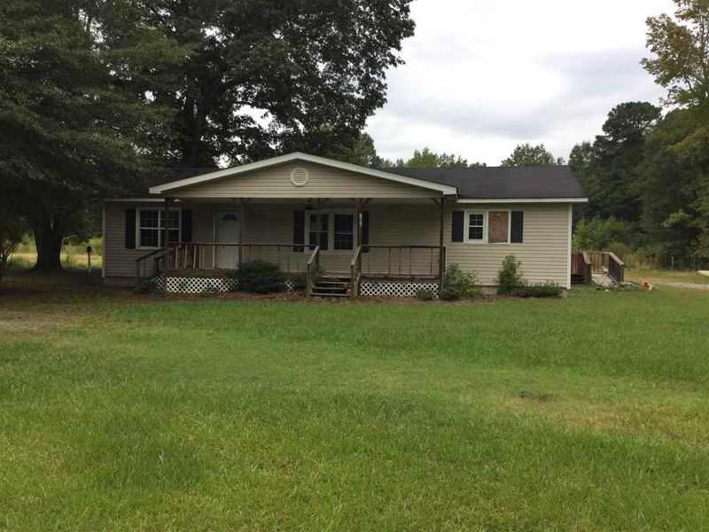 1890 Firetower Rd, Selma, NC 27576