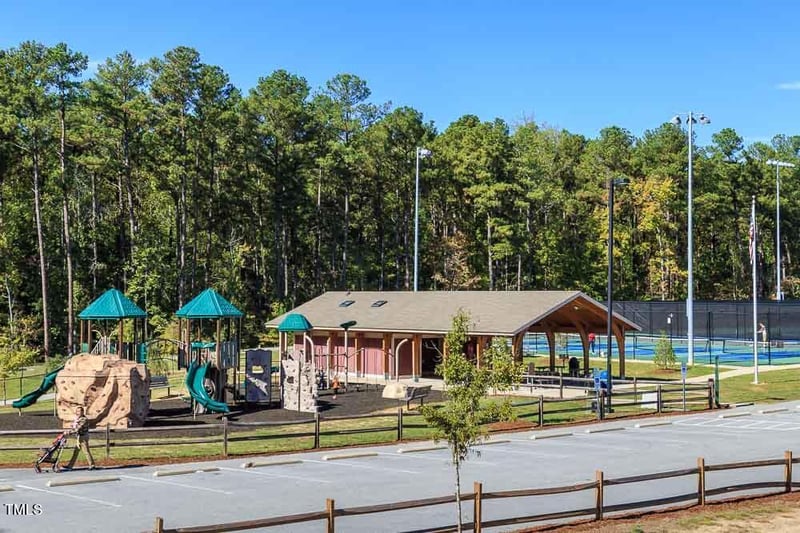 1896 Blue Jay Point, Apex, NC 27502