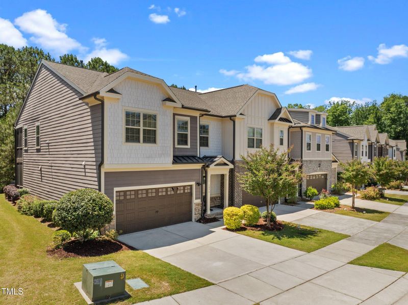 1896 Blue Jay Point, Apex, NC 27502