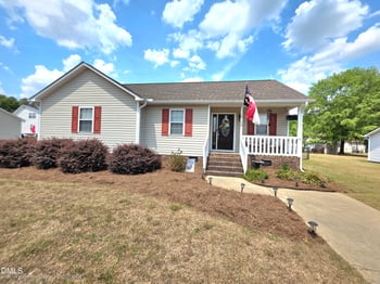 19 Alantic Ave, Benson, NC 27504