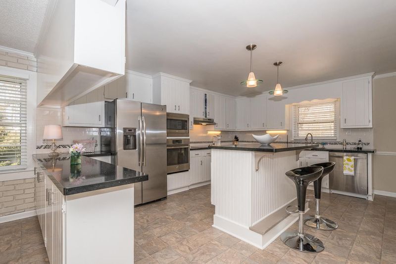 19 Atkins Rd, Fuquay Varina, NC 27526