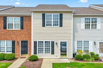 19 Cheltenham Dr, Clayton, NC 27520