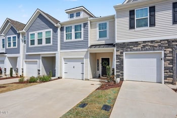 19 Clear Bead Ct, Clayton, NC 27527