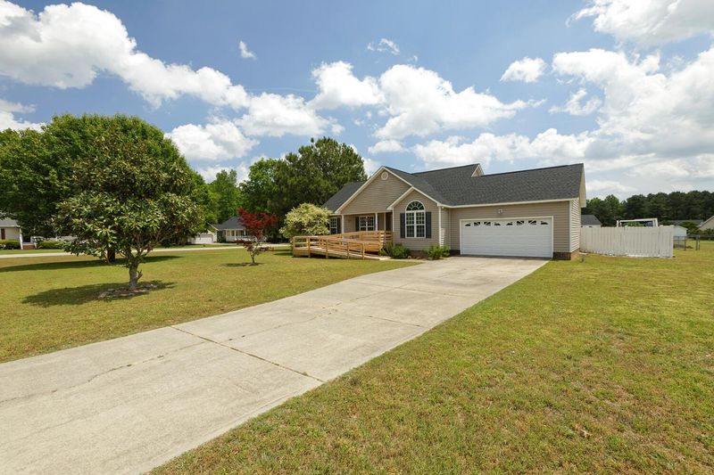 19 Cranberry Ct, Clayton, NC 27520