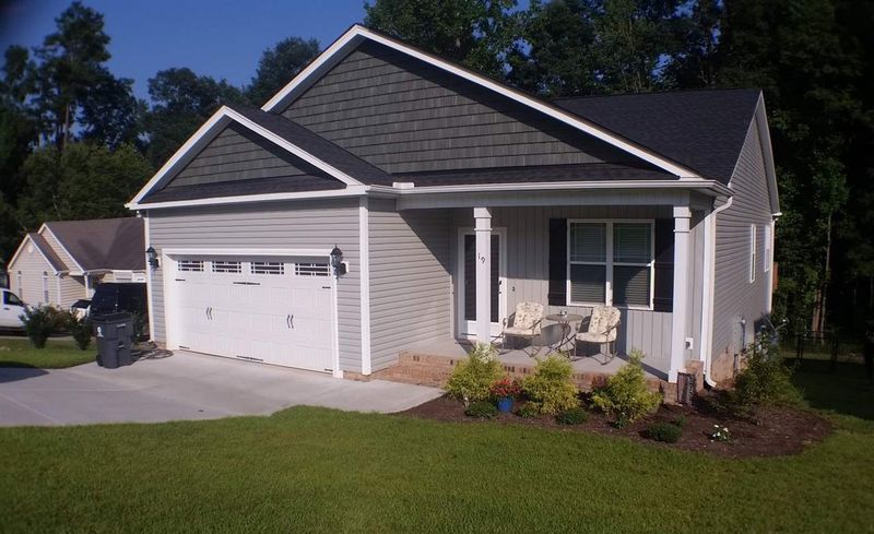 19 Deer Lake Trl, Wendell, NC 27597