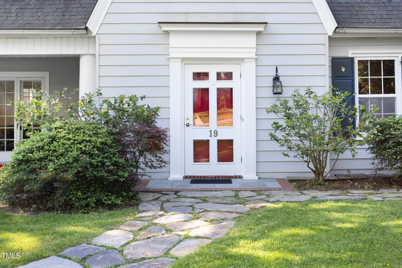 19 Oak Dr, Durham, NC 27707