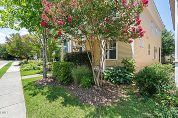 19 Pokeberry Bend Dr, Chapel Hill, NC 27516