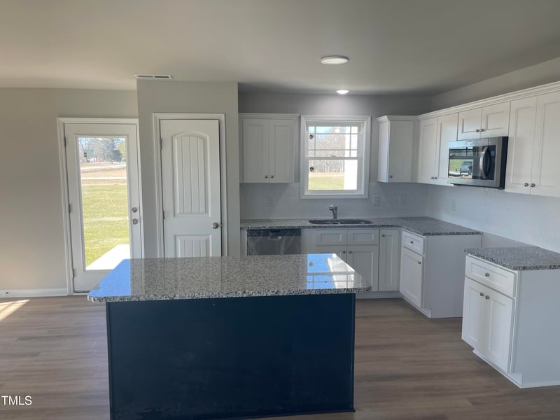 19 Shiloh Dr, Lillington, NC 27546