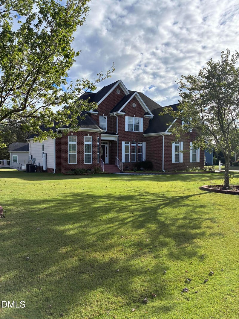 19 Silverside Dr, Angier, NC 27501