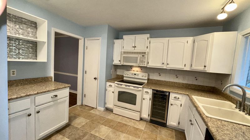 19 Willow Bridge Dr, Durham, NC 27707