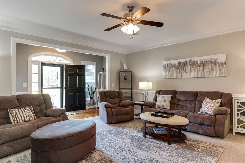 190 Bertram Dr, Clayton, NC 27520