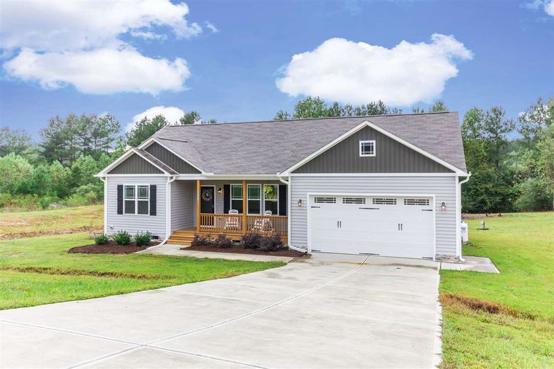 190 W Gennessee Dr, Zebulon, NC 27597