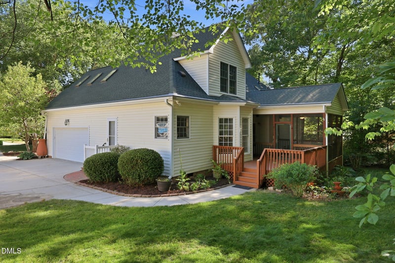 190 Georgetown Woods Dr, Youngsville, NC 27596