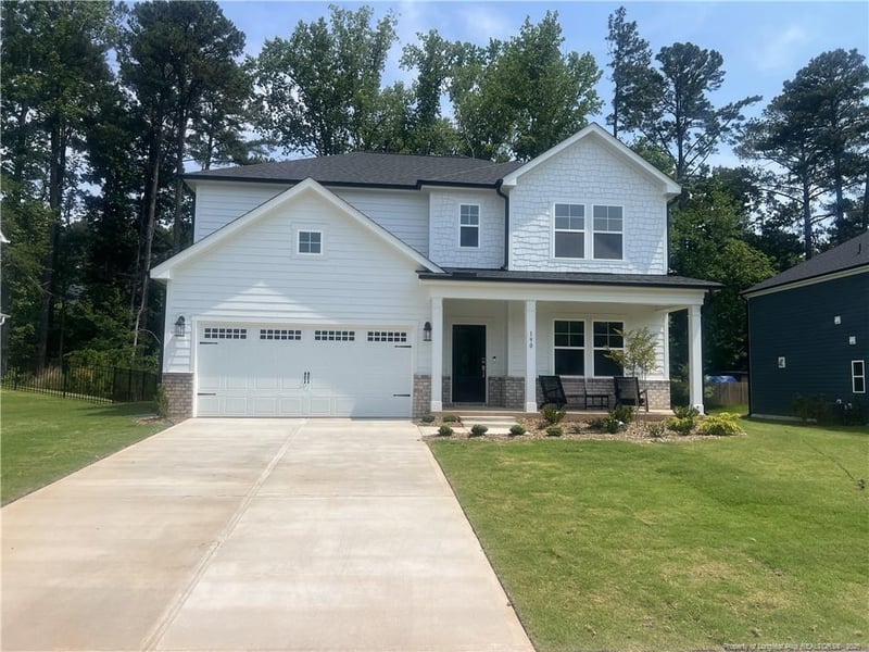 190 Hickory Grove Dr, Sanford, NC 27330
