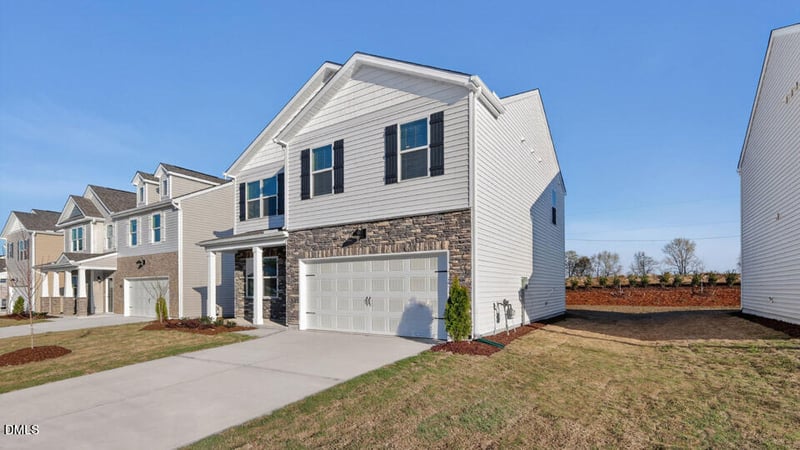 190 Honeydew Dr, Angier, NC 27501