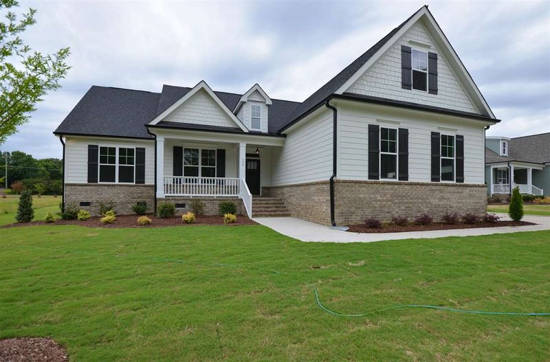 190 Old Hickory Dr, Raleigh, NC 27603