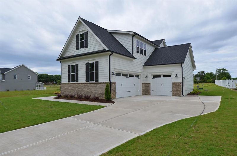 190 Old Hickory Dr, Raleigh, NC 27603