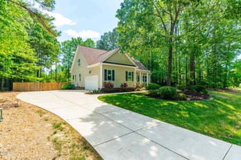 190 Willow Ridge Dr, Louisburg, NC 27549