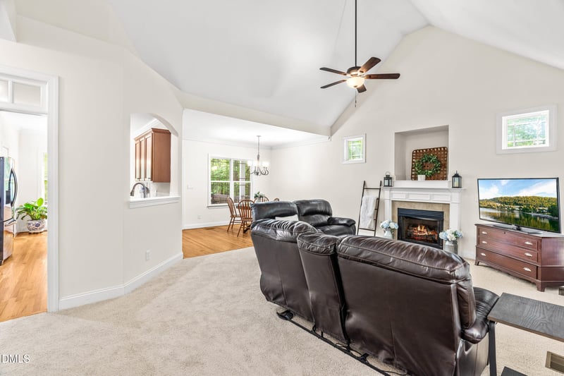 190 Willow Ridge Dr, Louisburg, NC 27549