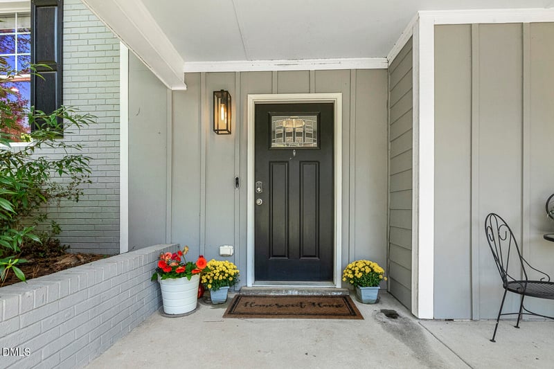 1900 Hillock Dr, Raleigh, NC 27612